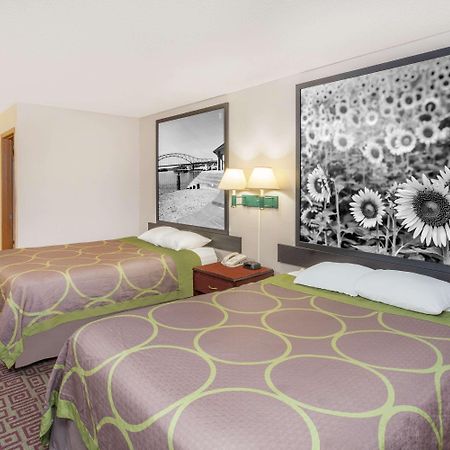 Hotel Super 8 By Wyndham Muscatine Zewnętrze zdjęcie