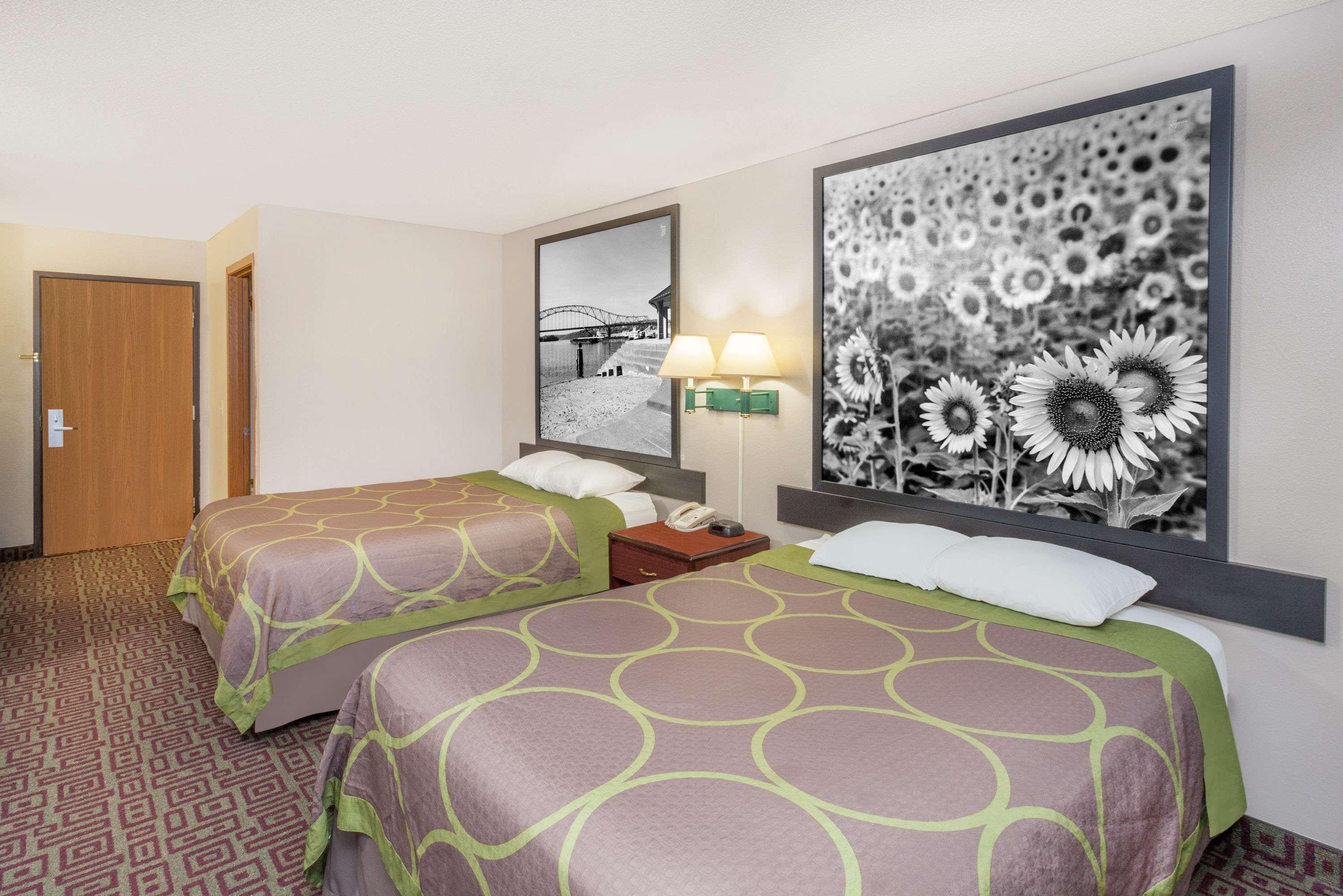 Hotel Super 8 By Wyndham Muscatine Zewnętrze zdjęcie