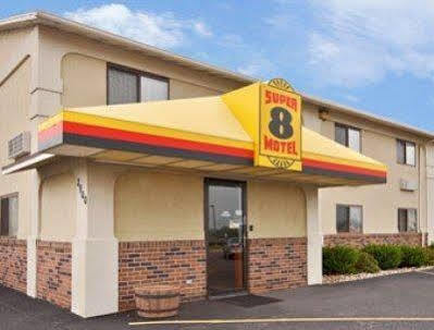 Hotel Super 8 By Wyndham Muscatine Zewnętrze zdjęcie